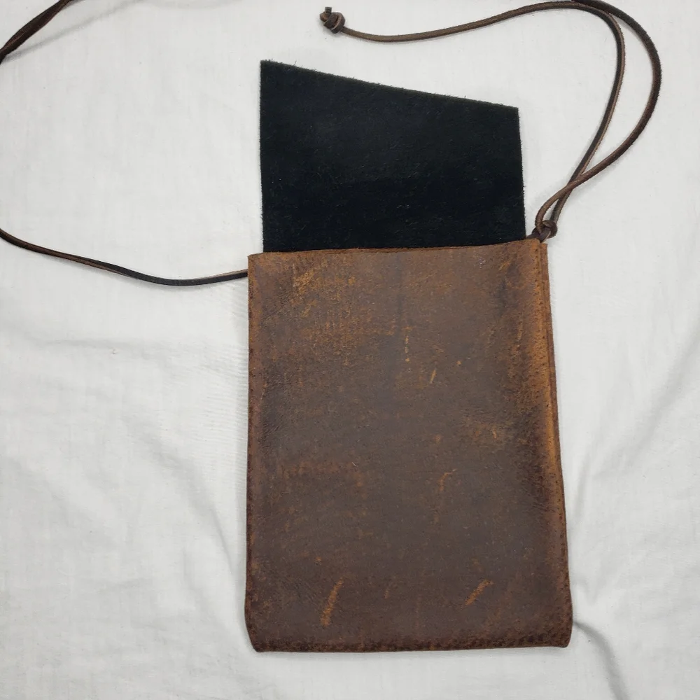 Union Level Leather Envelope Cross Shoulder Bag - Picture 3 of 4
